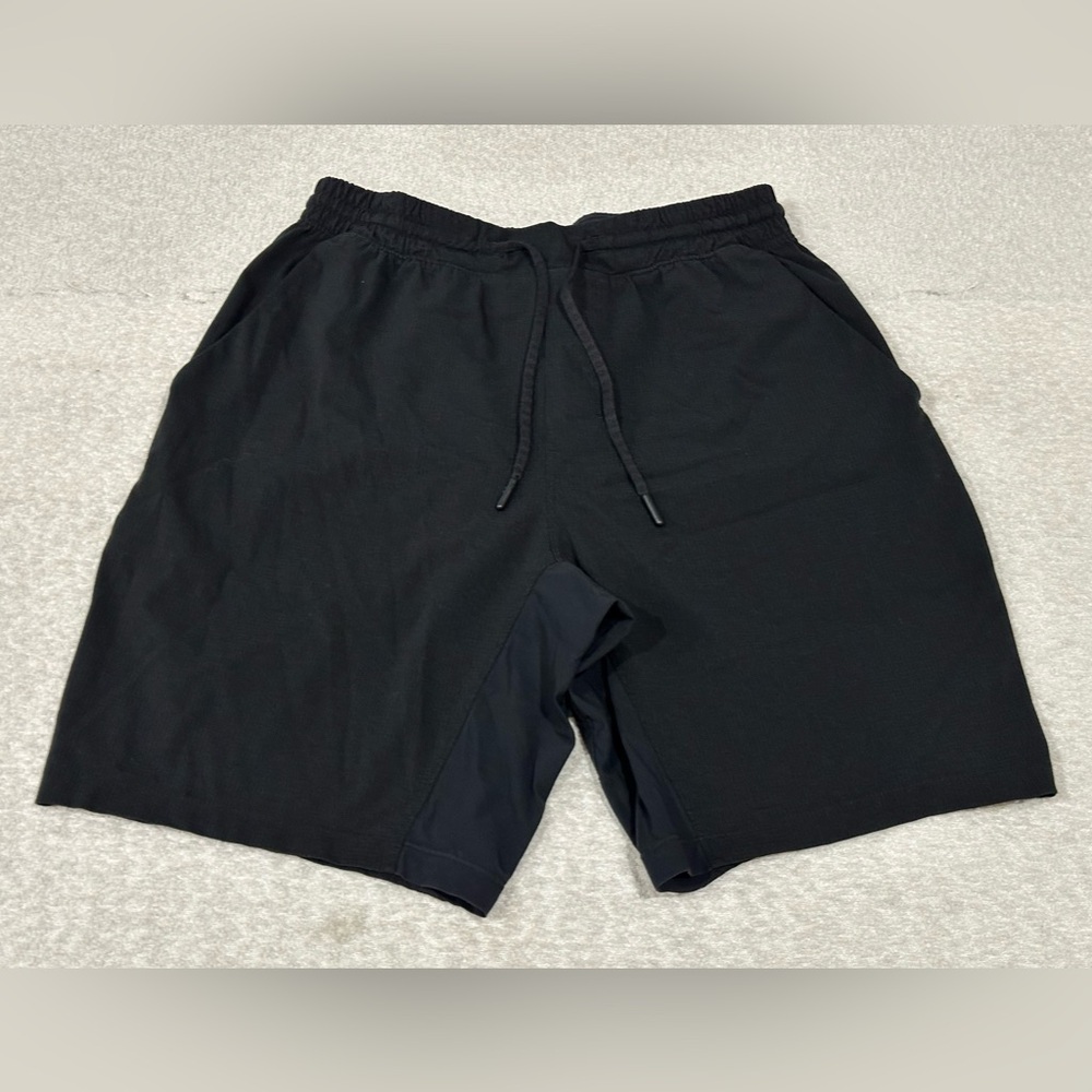 Lululemon Pace Breaker Short Men’s Size Small Black